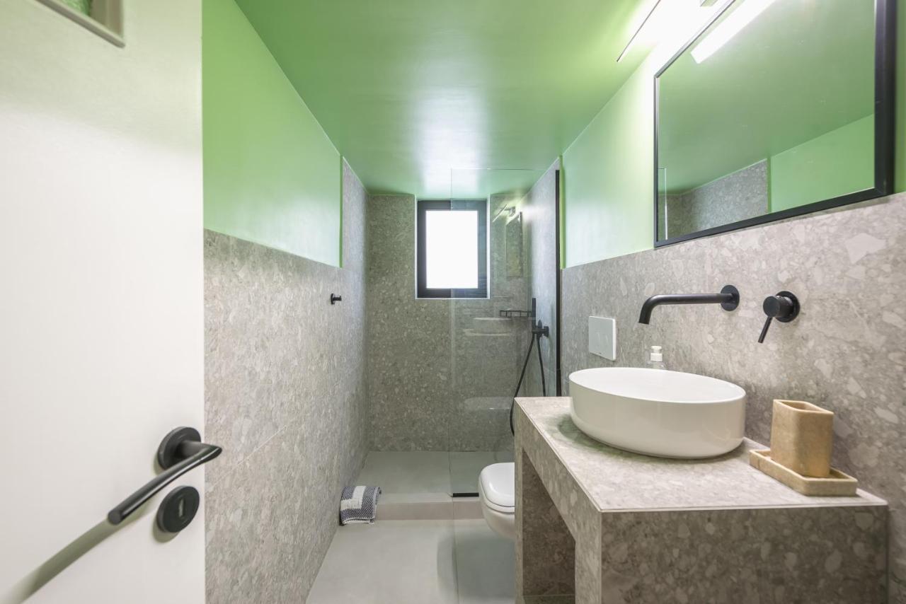 Comfy And Modern Apartment Athens